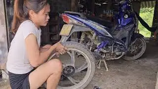 The Girl Repairs Old Motorcycle Engine Abandoned That Wouldn&rsquo;t Start