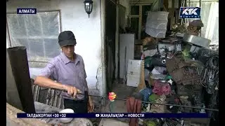 Двое грабителей ночью ворвались в дом на окраине Алматы