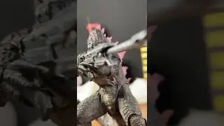 Godzilla and Eva 1 trading guns #evangelion  #godzillaactionfigures #actionfigures @cocobrED