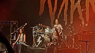 The Warning EVOLVE Toronto finale 2024. Bee & guitar malfunction included.