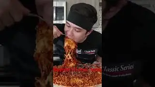 Как едят любители поесть