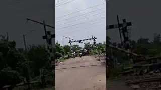 Rail Fatak Badmasi #Lc#gate