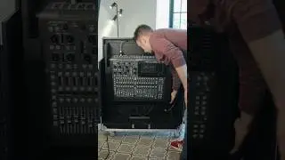 Diy X32 flip-up roadcase