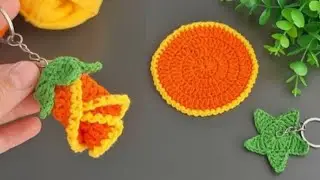 Make money 🤑 with this super easy Crochet mini tulip flower keychain sell and give as a gift ll