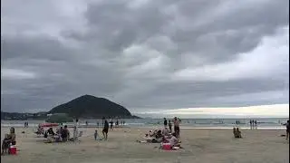 FELIZ ANO NOVO 2026 - UMAS DAS PRAIA DE GUARUJA SEM ONDA, &Aacute;GUA TRANSPARENTE MEU FINAL DE ANO.