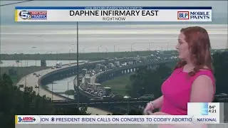 Major crash on I-10 Westbound near causeway exit, traffic moving