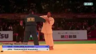 Judo Grand Slam Tokio 2010: Semi final  +100kg Toelzer Andreas (GER) - Takahashi Kazuhiko (JPN)