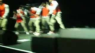 One Direction Brisbane Concert Justice Crew Front Row