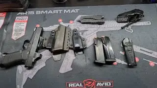 My current EDC gear I'm rolling into 2026 SIMPLIFIED!