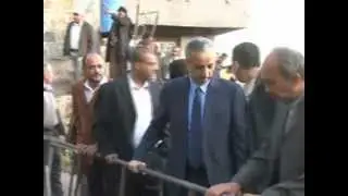 زيارة تفقدية لاحياء مدينة تعز قام بها محافظ المحافظة   شوقي احمد هائل