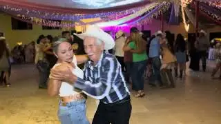 BAILONGO GRUPO LA LEY DE LA FRONTERA