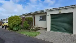 2 Bedroom Townhouse for sale in Eastern Cape | East London To The Wild Coast | East Lon |