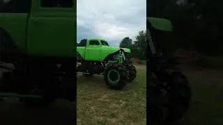 Blown Mud truck unloading at Halder Bog