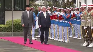 Indonesian and Japanese defense ministers discuss joint navy ship development in Jakarta