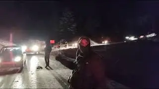 Police, civil administration,Tourism Dept assist tourists, evacuate vehicles amid fresh snowf