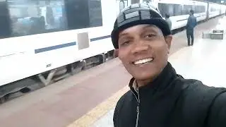 #Video,Vande Bharat, Rani Kamlawati Train🚆, #Jhansi, Reilwel Junction, #bihar Viru Singh #Bihar,