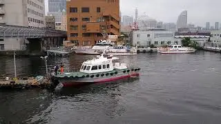 Pilot's return and departure at Yokohama port office