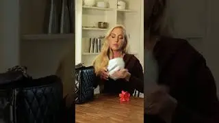 Пэрис Фьюри рассказывает нам о необходимых вещах из ее сумочки.