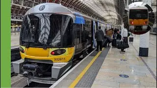 Class 332 arrives at London Paddington