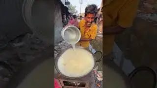 One Samosa, Lots of Oil 😱 Street Food India