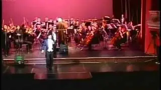 ARTURO GIRALDO JR CON LA FILARMONICA DE CALI ( VESTIDO DE TE.wmv
