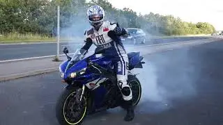 Yamaha R1 2005 burnout