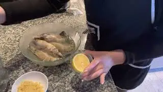 GARLIC BUTTER PRAWNS #deliciousrecipe #garliclovers #prawnslovers #seafoodsrecipe