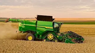 MOISSONNEUSE-BATTEUSE S7 JOHN DEERE 😍💨