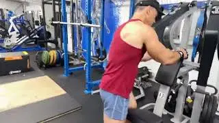 Back Row Machine Seated Neutral Muscle D