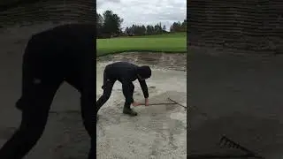 Bunkers and how to rake them!