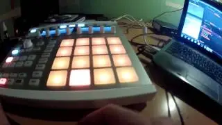 NI Maschine   OutOfBox & Test Jam devayzek sound]