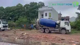 Concrete Floor Pouring &ndash; Boom Pump & Handheld Screed Machine at the Factory