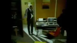 Radio Shack Model 100 1984 TV commercial