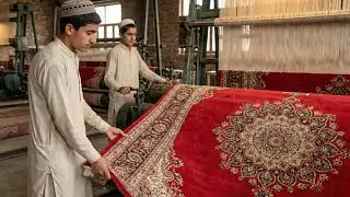 Inside The Factory: &rlm;The Making Process of Red Carpets by Master Hands|How to make Prayer Mats