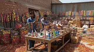 Inside Firework Factory &ndash; Making of Colorful Fountain Fireworks
