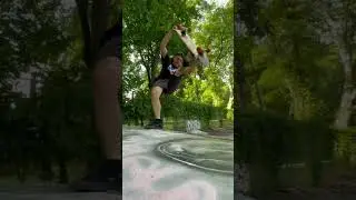 Ryan Hulmes at the Oakland Diy in Pittsburgh Pa