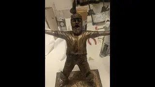 How to give a sculpture an antique bronze effect.