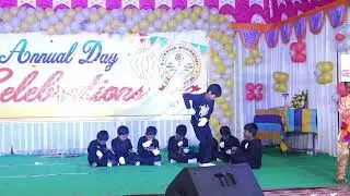 Old Generation VS New Generation drama by primary students