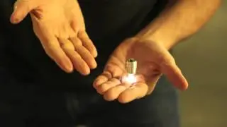 Twilite Floating Bulb de Magic Smith sur Bigmagie