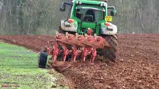 Ploughing for Cereals - John Deere 7530 and Kuhn.