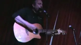 Dan Lemmon playing 