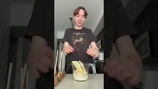 Making pumpkin cake pops #shorts