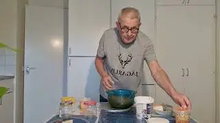 Hillat kuinka tehd&auml; pakasteesta j&auml;&auml;kaappin  Hjortron fr&aring;n frysen till kylen s&aring; att de h&aring;ller sig bra