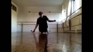 Mo' Footwork-.profowon #floorgangz #knucklenecktribe #s0r #teamdstry #footwork #bboy #bboyculture