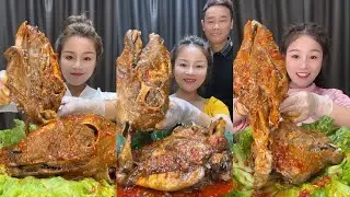 EPIC SPICY GOAT HEAD CHALLENGE! 3 Whole Goat Heads Smothered in Chili Feast #FoodAdventure #Mukbang