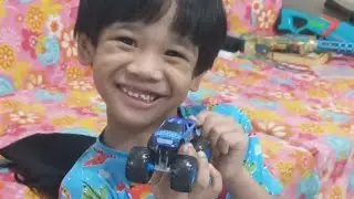 Распаковка моего первого грузовика Blue Thunder Monster Jam.
