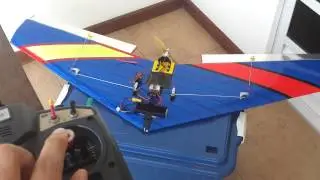 Asa Zagi - Comando dos ailerons em dois estágios.