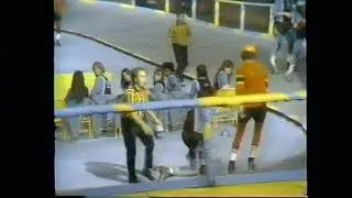 Roller Derby 1973 SF Bay Bombers v. Jolters Charlie O'Connell on a rampage!