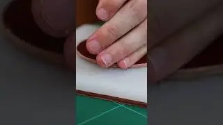 Making a Luxury Leather Coaster by Hand #shorts #leathercraft #leather #handmade #asmr #l&aelig;der