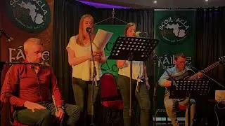Muintir an Iarthair | Scoil Acla | Deirdre Nagel & Gráinne McNamara (Patten)